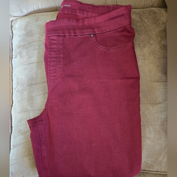 CHICO'S Pull On Jegging Ankle Pants - Picture 3 of 5